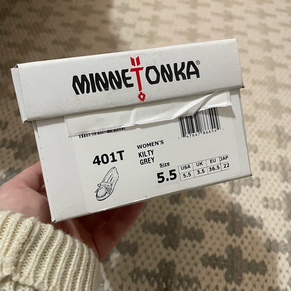 Minnetonka Moccasins - Picture 5 of 5